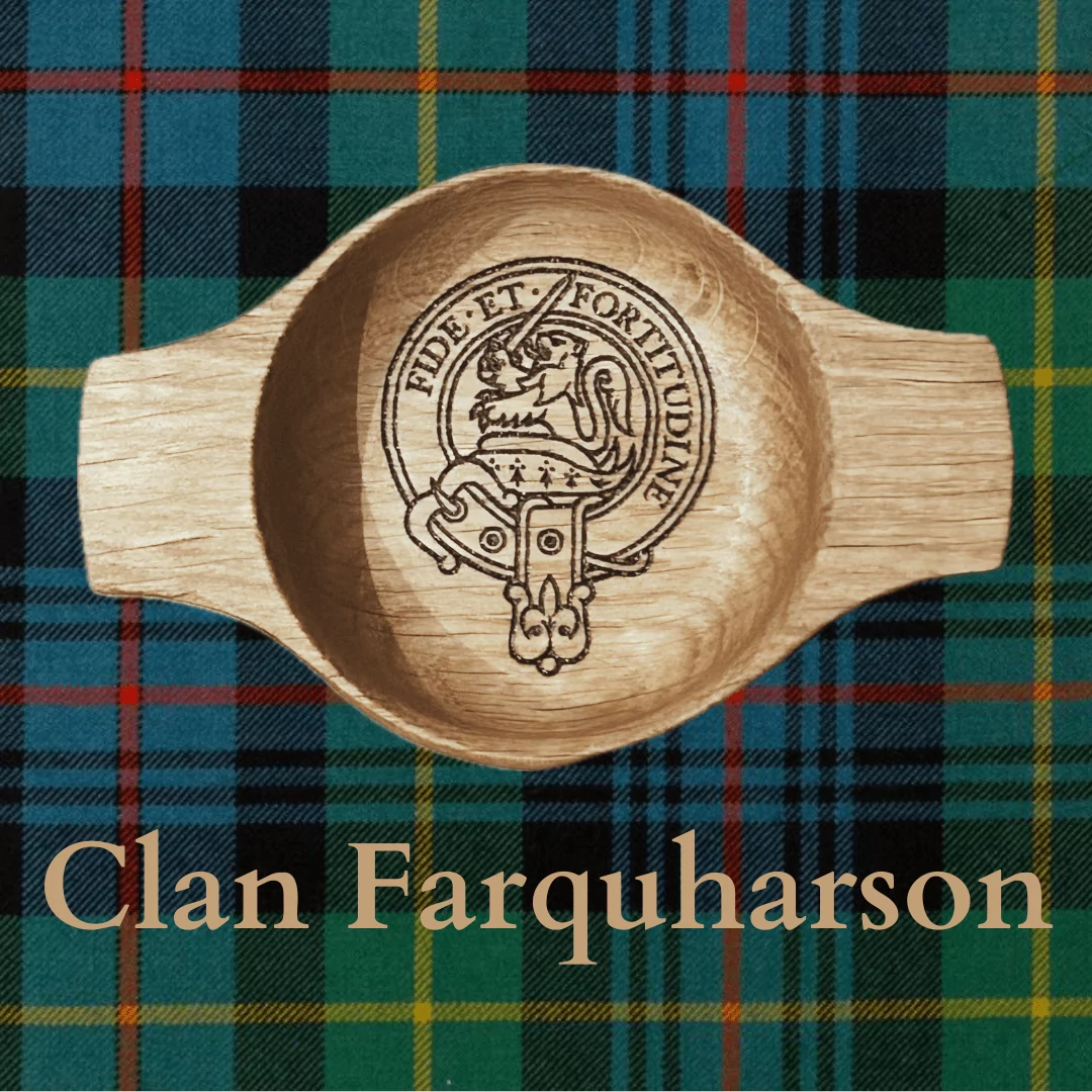 Scottish Oak Whisky Quaich engraved with Clan Crest (Medium) - Image 8
