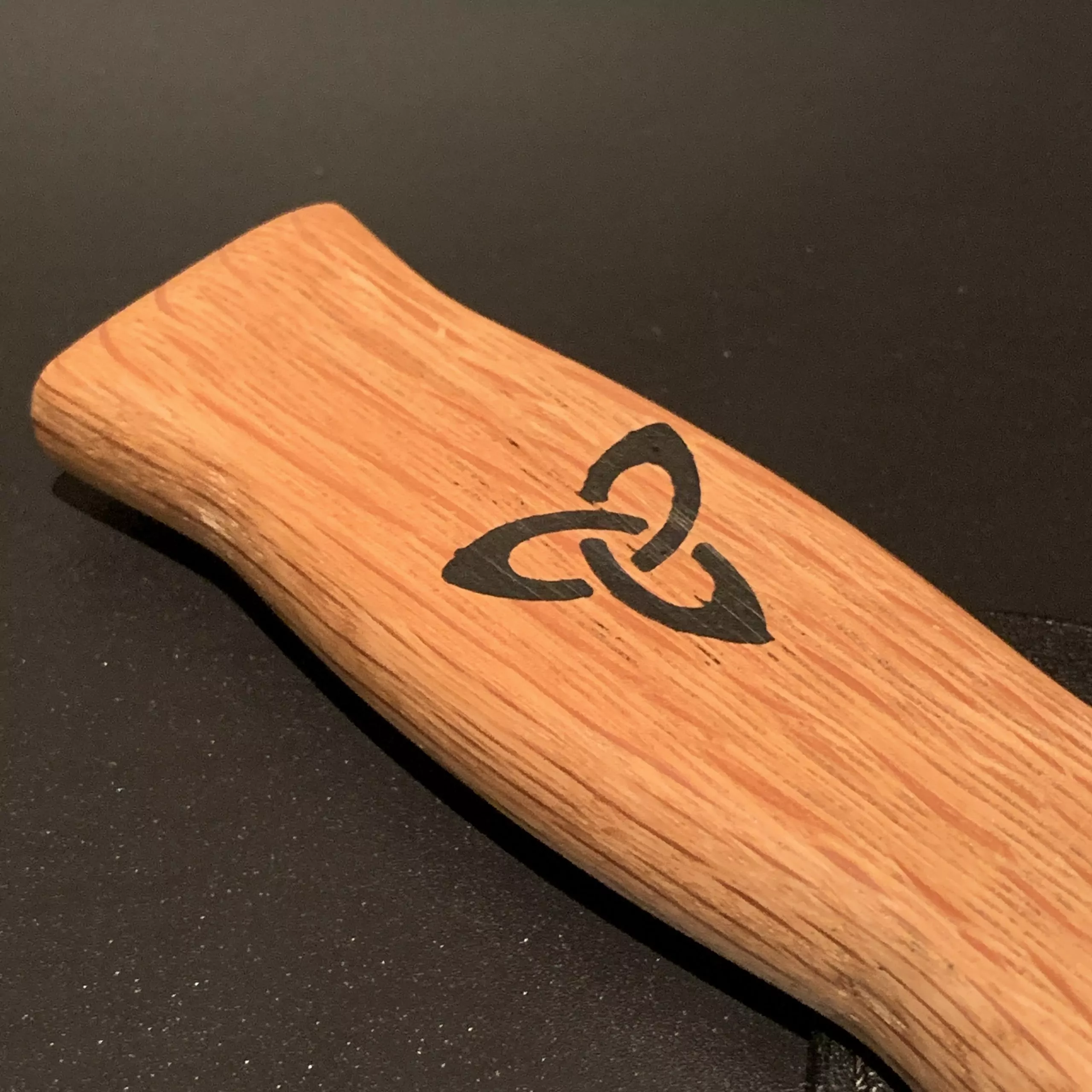 A traditional Oak Sgian Dubh handcrafted from an authentic reclaimed Scottish whisky stave