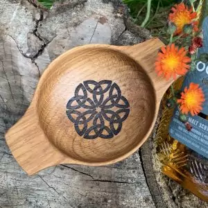 Scottish Oak Whisky Quaich engraved with Celtic Knot (Medium)